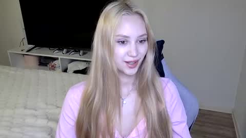 Snapshot of laylapretty001 chatting on 06/04/26, 04:29 LaylaPretty001 online show from 06/04/26, 04:29