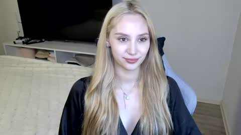 Snapshot of laylapretty001 chatting on 07/07/26, 04:15 LaylaPretty001 online show from 07/07/26, 04:15