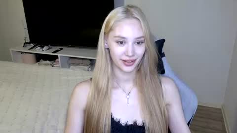 Snapshot of laylapretty001 chatting on 07/20/26, 04:27 LaylaPretty001 online show from 07/20/26, 04:27