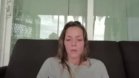 Snapshot of laylarainvip chatting on 09/11/25, 08:42 laylarainvip online show from 09/11/25, 08:42