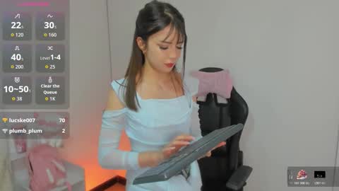 LAYLA online show from 11/30/25, 11:20