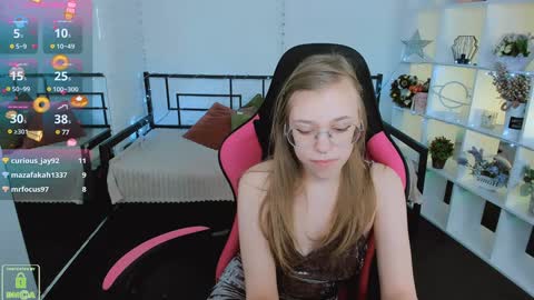 Snapshot of layriantavee chatting on 12/30/24, 09:59 layriantavee online show from 12/30/24, 09:59