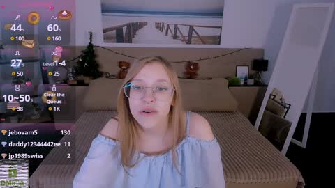 Snapshot of layriantavee chatting on 01/03/25, 10:20 layriantavee online show from 01/03/25, 10:20