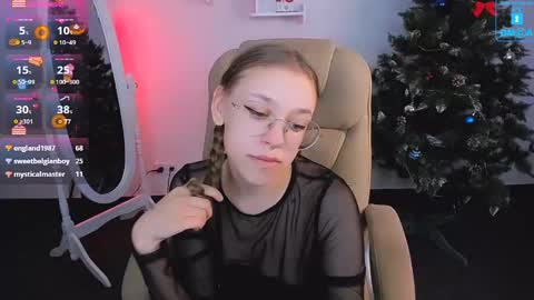 Snapshot of layriantavee chatting on 01/12/25, 01:05 layriantavee online show from 01/12/25, 01:05