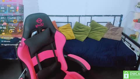 Snapshot of layriantavee chatting on 01/16/25, 09:59 layriantavee online show from 01/16/25, 09:59