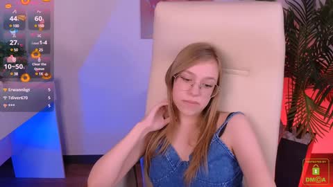 Snapshot of layriantavee chatting on 01/27/25, 01:30 layriantavee online show from 01/27/25, 01:30