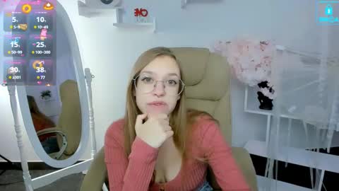 Snapshot of layriantavee chatting on 02/03/25, 06:56 layriantavee online show from 02/03/25, 06:56