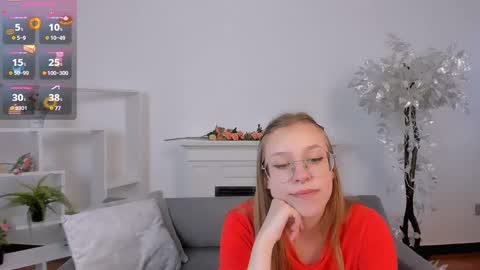 Snapshot of layriantavee chatting on 03/09/25, 10:19 layriantavee online show from 03/09/25, 10:19