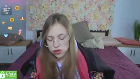 Snapshot of layriantavee chatting on 10/01/25, 06:08 layriantavee online show from 10/01/25, 06:08