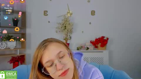 Snapshot of layriantavee chatting on 10/03/25, 06:43 layriantavee online show from 10/03/25, 06:43