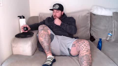 Snapshot of layzebigballs chatting on 02/16/25, 07:27 layzebigballs online show from 02/16/25, 07:27