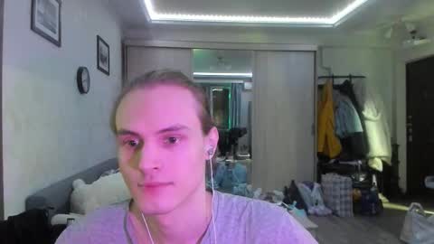 Snapshot of lazaret1k chatting on 03/15/26, 12:49 Vladi online show from 03/15/26, 12:49