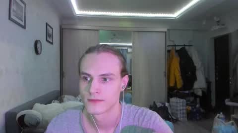 Snapshot of lazaret1k chatting on 03/16/26, 01:22 Vladi online show from 03/16/26, 01:22
