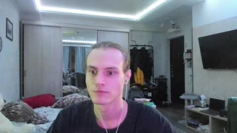 Snapshot of lazaret1k chatting on 03/27/26, 05:45 Vladi online show from 03/27/26, 05:45