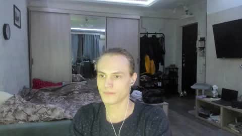 Snapshot of lazaret1k chatting on 03/28/26, 08:08 Vladi online show from 03/28/26, 08:08
