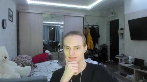Snapshot of lazaret1k chatting on 03/31/26, 07:03 Vladi online show from 03/31/26, 07:03