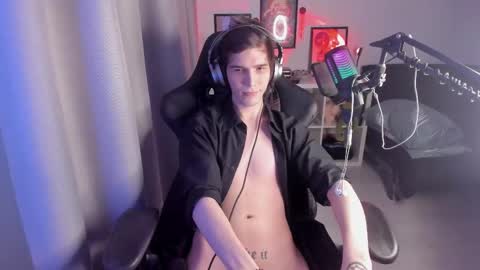 Snapshot of lazy_haze chatting on 03/12/25, 05:02 Haze aka Slava online show from 03/12/25, 05:02