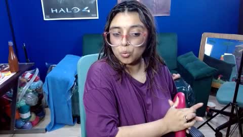 Snapshot of lcherryblossoml chatting on 11/12/25, 12:55 lcherryblossoml online show from 11/12/25, 12:55