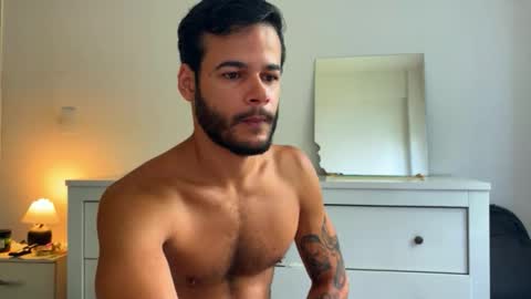 Snapshot of lcscerq chatting on 11/22/25, 02:05 lcscerq online show from 11/22/25, 02:05