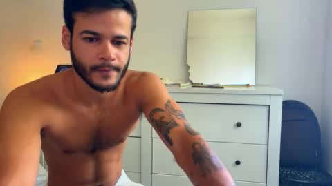 Snapshot of lcscerq chatting on 11/24/25, 01:00 lcscerq online show from 11/24/25, 01:00