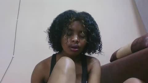 lea96546 online show from 11/18/25, 05:56