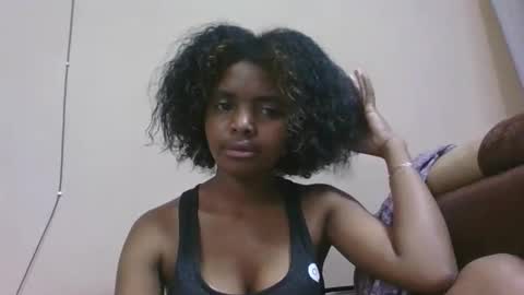 lea96546 online show from 11/19/25, 06:02