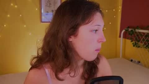 Lea online show from 09/14/25, 12:15