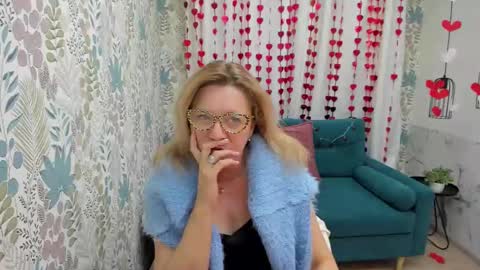 Lea online show from 02/18/25, 05:10