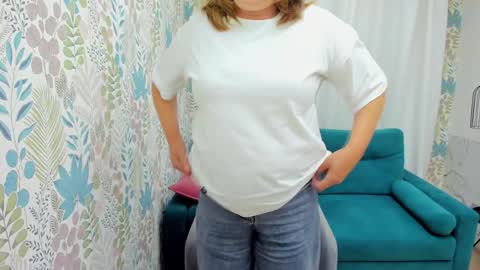 Lea online show from 09/20/25, 05:19