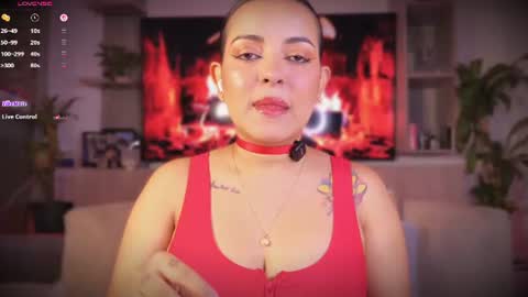 Snapshot of lea_gray_ chatting on 07/03/26, 06:47 L E A online show from 07/03/26, 06:47