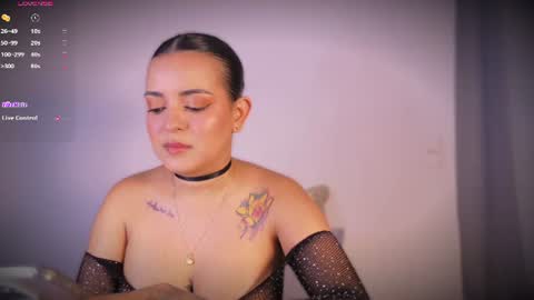 Snapshot of lea_gray_ chatting on 07/06/26, 06:32 L E A online show from 07/06/26, 06:32