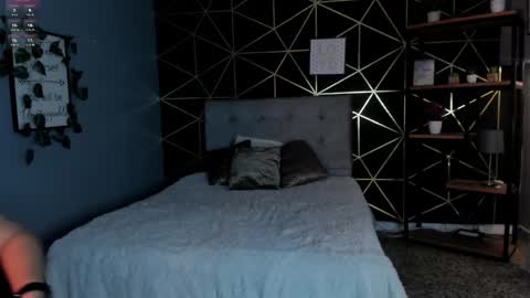 Snapshot of lea_velle chatting on 09/11/25, 04:12 Lea Velle online show from 09/11/25, 04:12