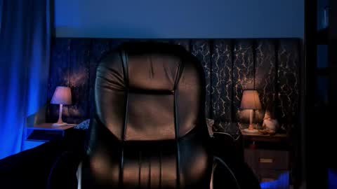 Snapshot of lea_velle chatting on 11/22/25, 08:57 Lea Velle online show from 11/22/25, 08:57