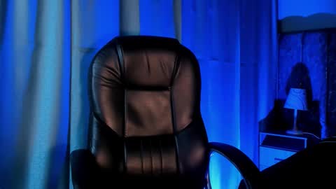 Snapshot of lea_velle chatting on 11/26/25, 06:47 Lea Velle online show from 11/26/25, 06:47