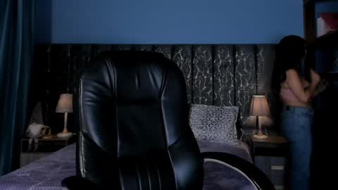 Lea Velle online show from 05/17/26, 03:48