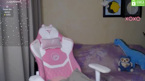 Snapshot of leah__gotty chatting on 02/02/25, 04:26 Leah Gotty online show from 02/02/25, 04:26