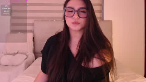 Snapshot of leah_bunny chatting on 06/13/26, 06:33 Leah online show from 06/13/26, 06:33
