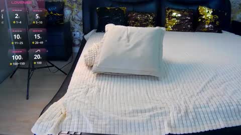 Emma online show from 10/22/25, 11:21