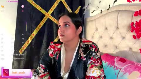 Snapshot of leah_yuah chatting on 10/18/25, 09:21 AYSHELL online show from 10/18/25, 09:21