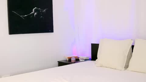 Snapshot of leahdenver chatting on 10/07/25, 07:05 Leah online show from 10/07/25, 07:05