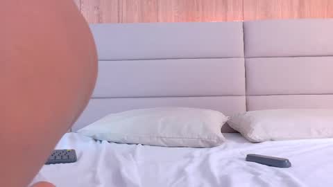 leahhtaylor online show from 02/24/26, 08:29