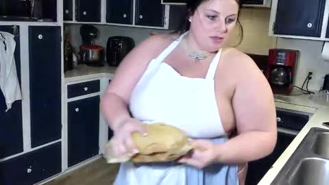 Snapshot of leahjewel chatting on 04/15/26, 12:06 Leah jewel online show from 04/15/26, 12:06