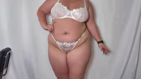 Snapshot of leahjewel chatting on 07/14/26, 12:13 Leah jewel online show from 07/14/26, 12:13
