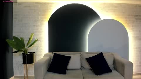 leahnovac online show from 10/03/25, 11:07