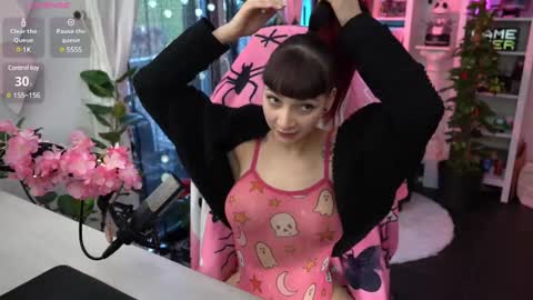 Snapshot of leahobscure chatting on 01/26/25, 07:21 Leah online show from 01/26/25, 07:21