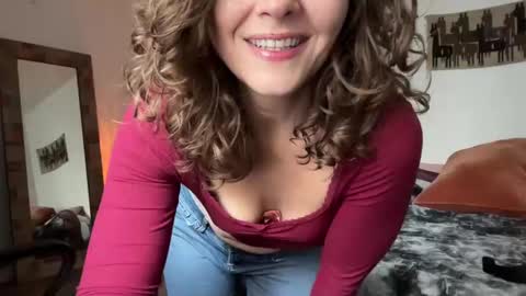 Leah Sparkles online show from 11/08/25, 05:45