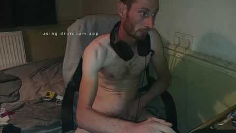 Snapshot of leaky1992 chatting on 10/17/25, 05:59 Leaky online show from 10/17/25, 05:59