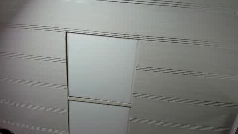 leamoreau__ online show from 10/19/25, 11:22