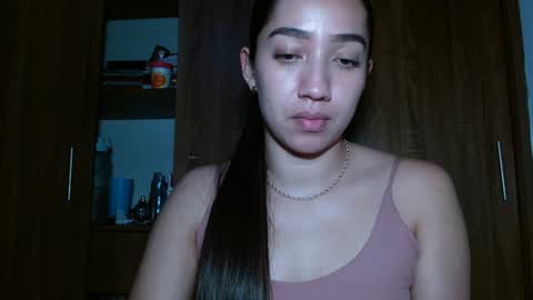 Snapshot of leanaalhub chatting on 12/19/24, 04:56 leanaalhub online show from 12/19/24, 04:56