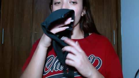 Snapshot of leanaalhub chatting on 12/21/24, 06:09 leanaalhub online show from 12/21/24, 06:09